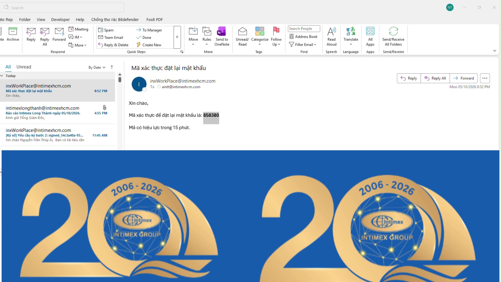 Email chứa mã xác thực